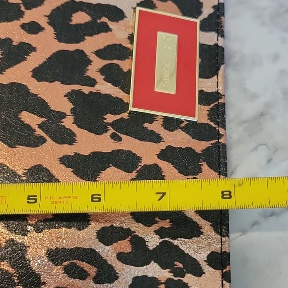 BETSEY JOHNSON CHEETAH LEOPARD PRINT COSMETICS CASE HANDBAG WRISTLET *READ - Picture 15 of 16